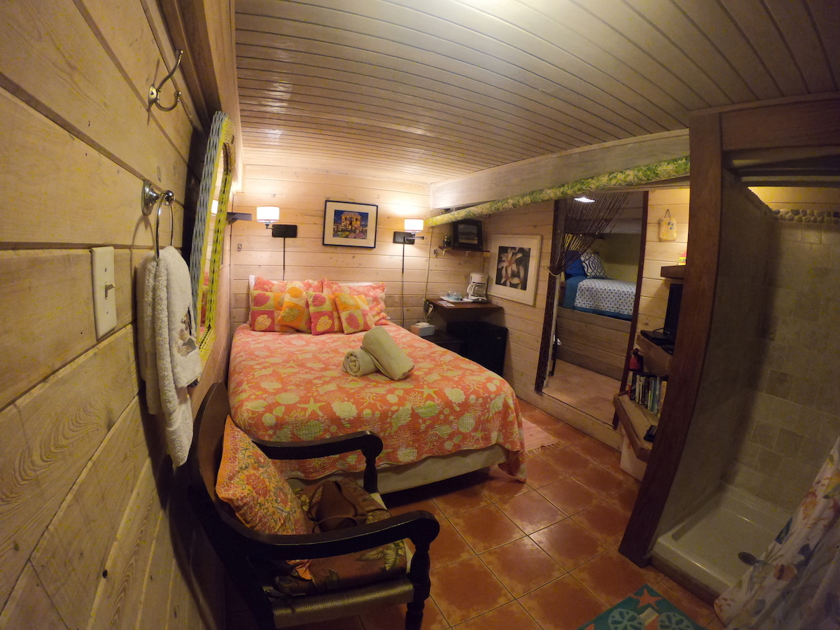 Cozy Airbnb at St. John Island